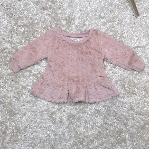 TAHARI || Tahari Baby (0-3M) Fuzzy Pink Peplum Top/Dress - Picture 1 of 4